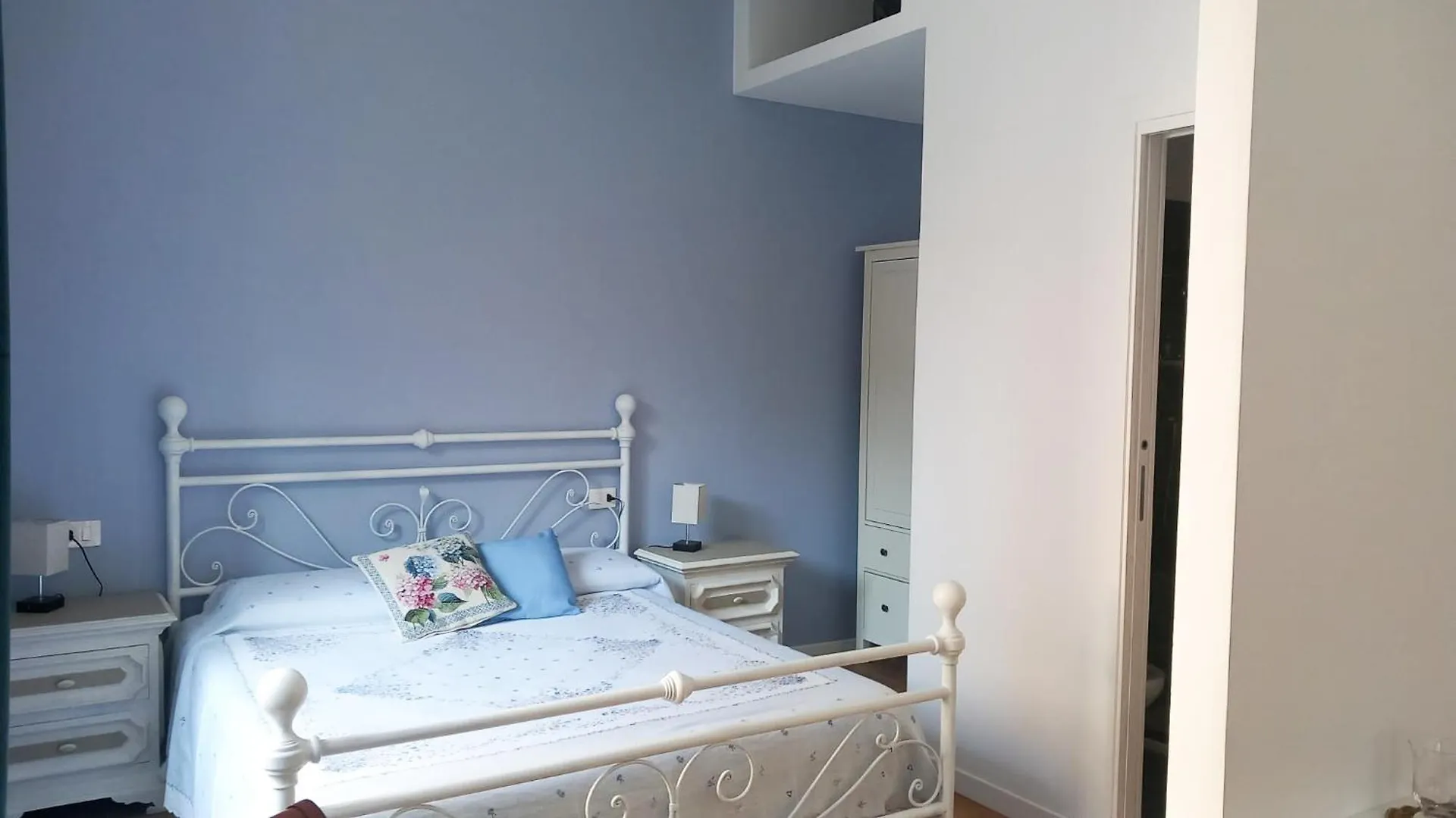 Il Regno Dei Colori Apartment Rome 0*,  Italy
